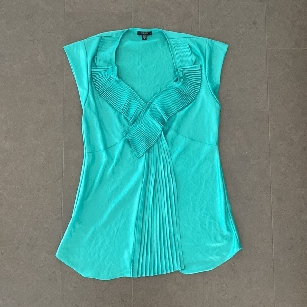 TEENFLO blouse size 4
